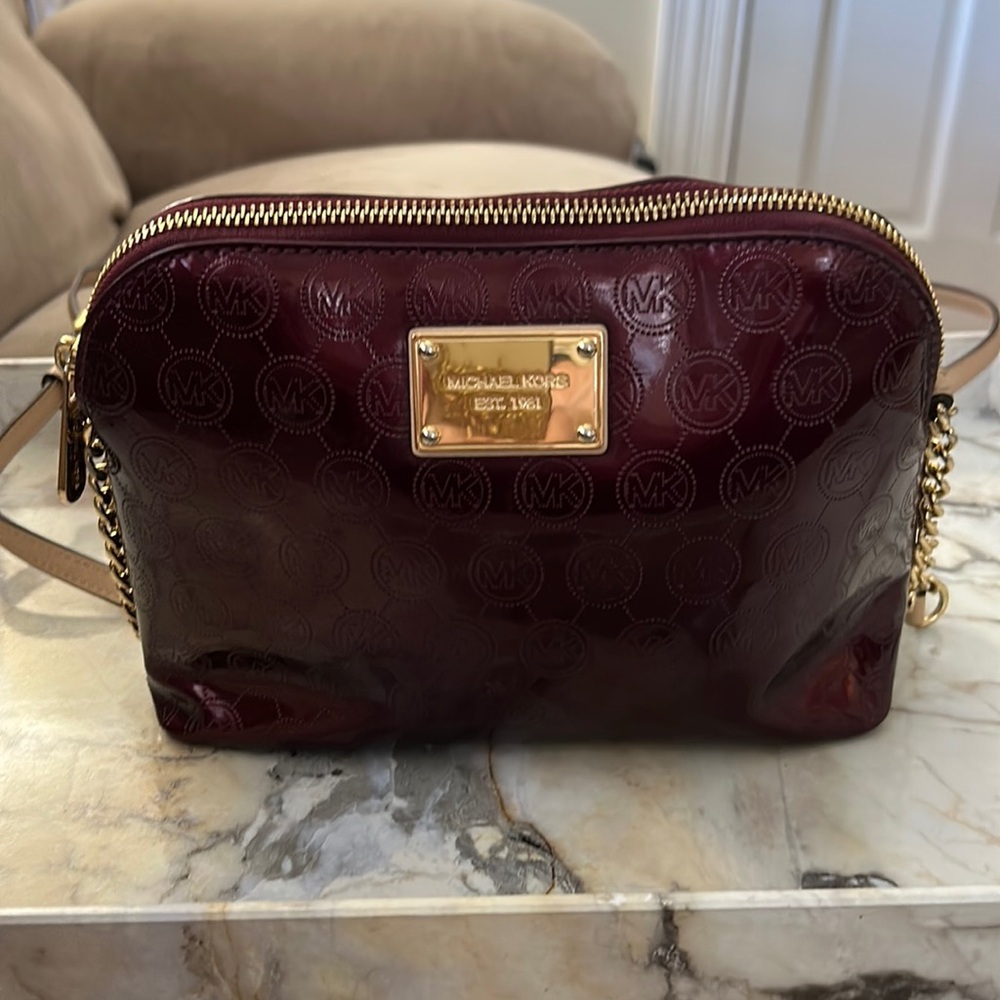 Michael Kors burgundy crossbody excellent condition!